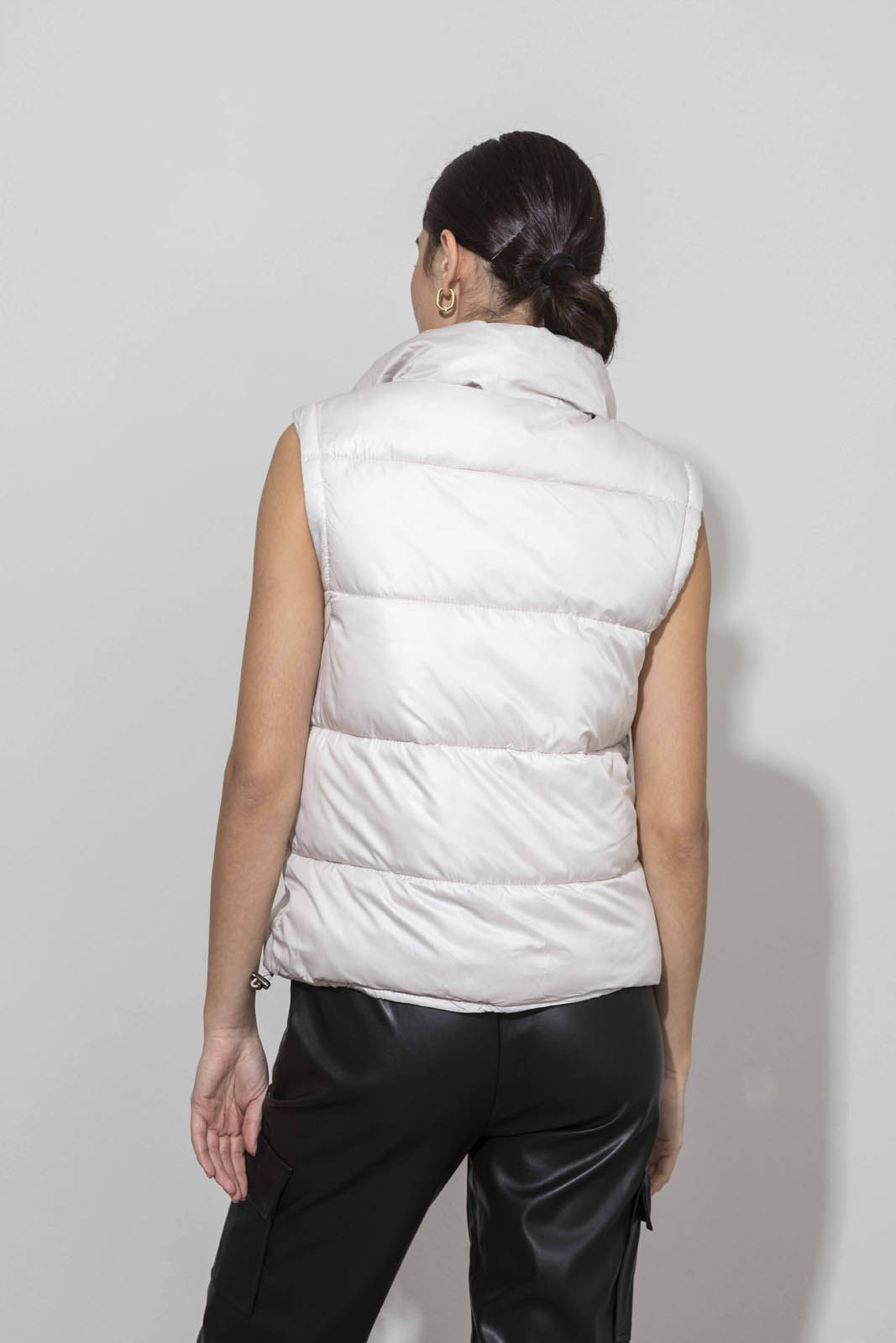 Picture of Puffer jacket with removable sleeves