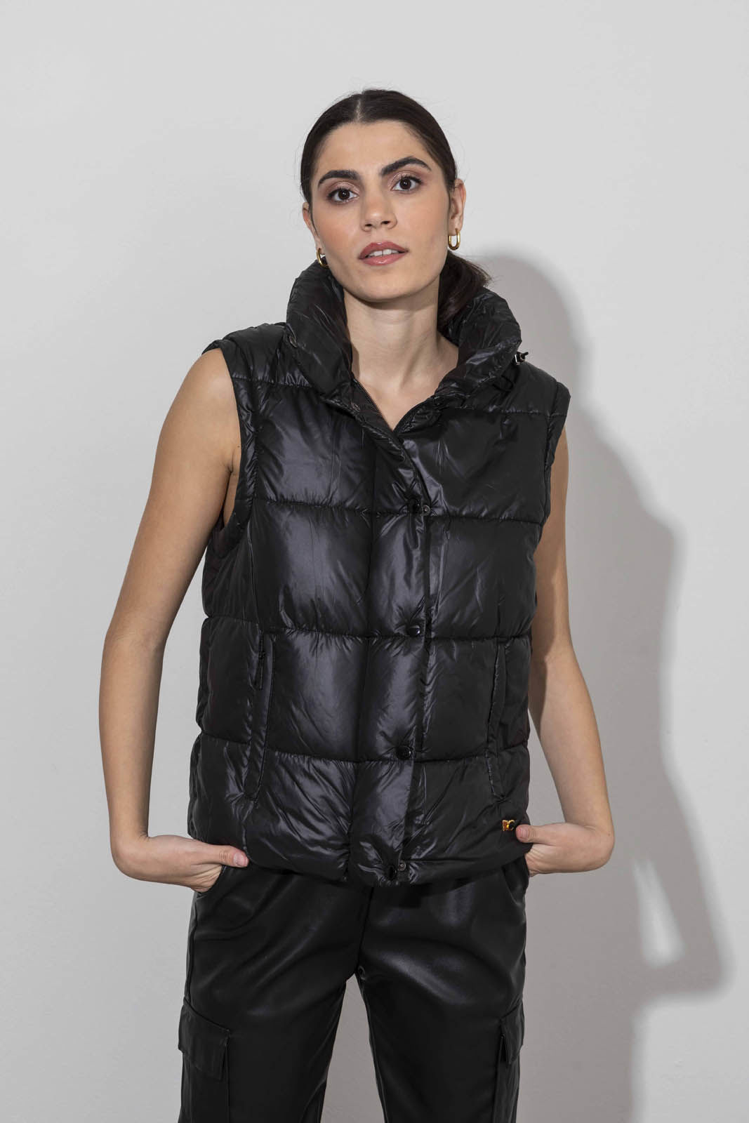 Picture of Puffer jacket with removable sleeves