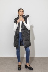 Picture of Sleeveless jacket with removable hood