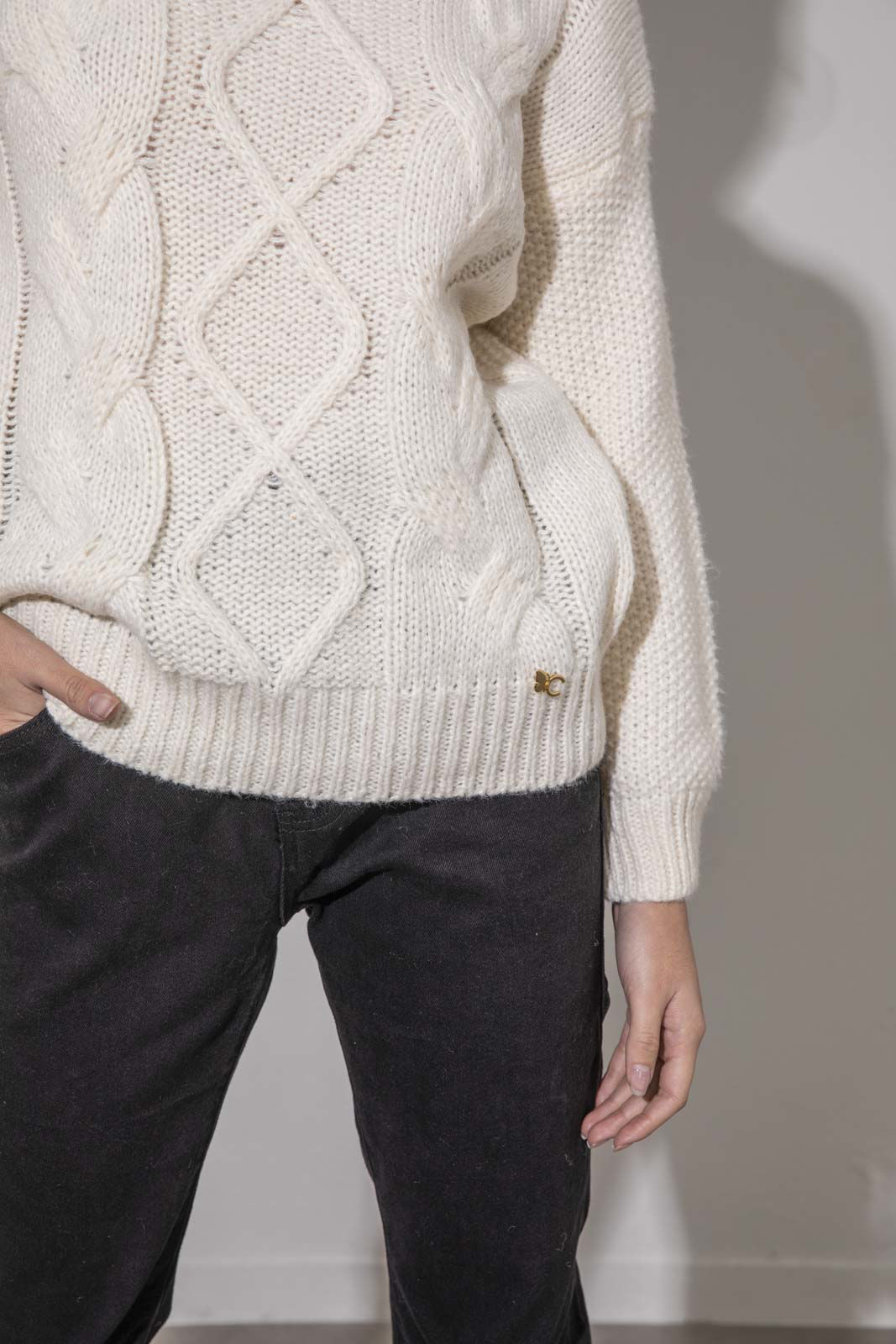 Picture of Sweater with knit pattern