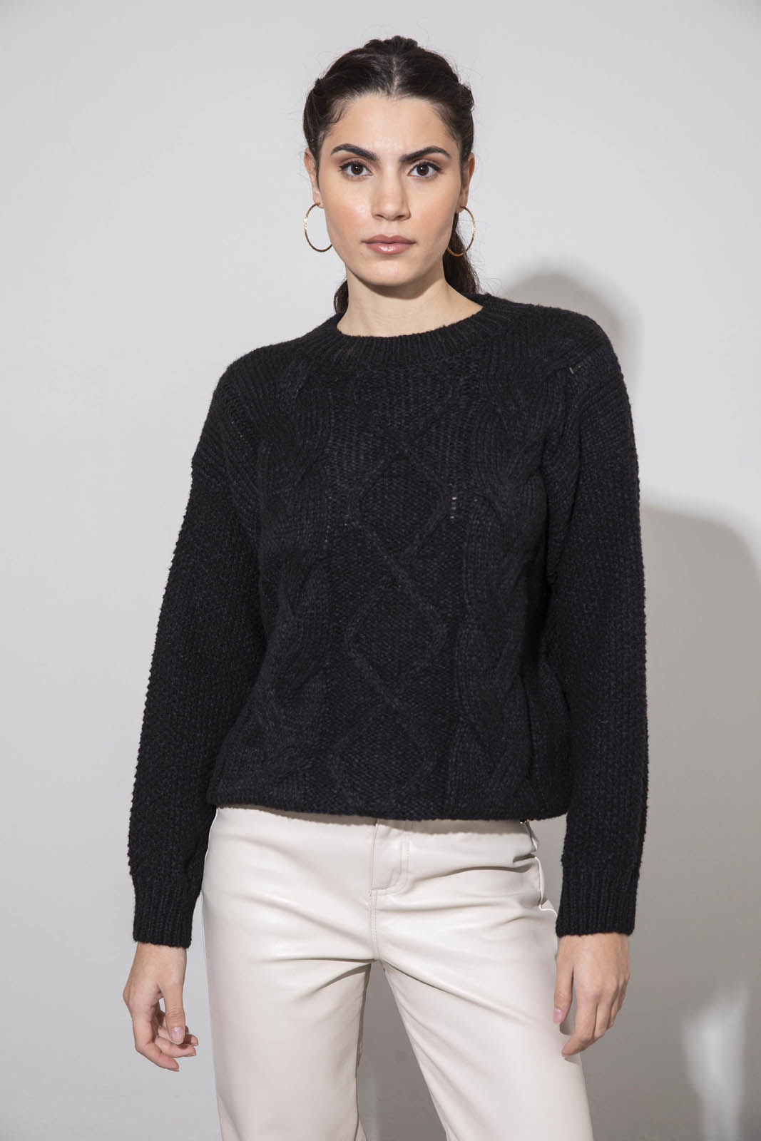 Picture of Sweater with knit pattern