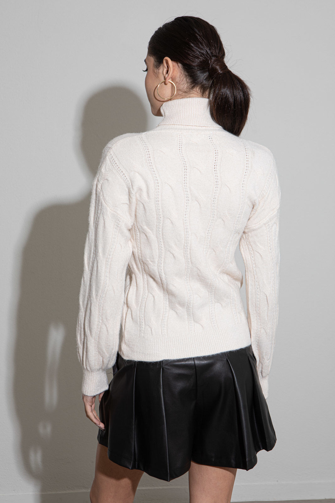 Picture of Turtleneck knitted blouse