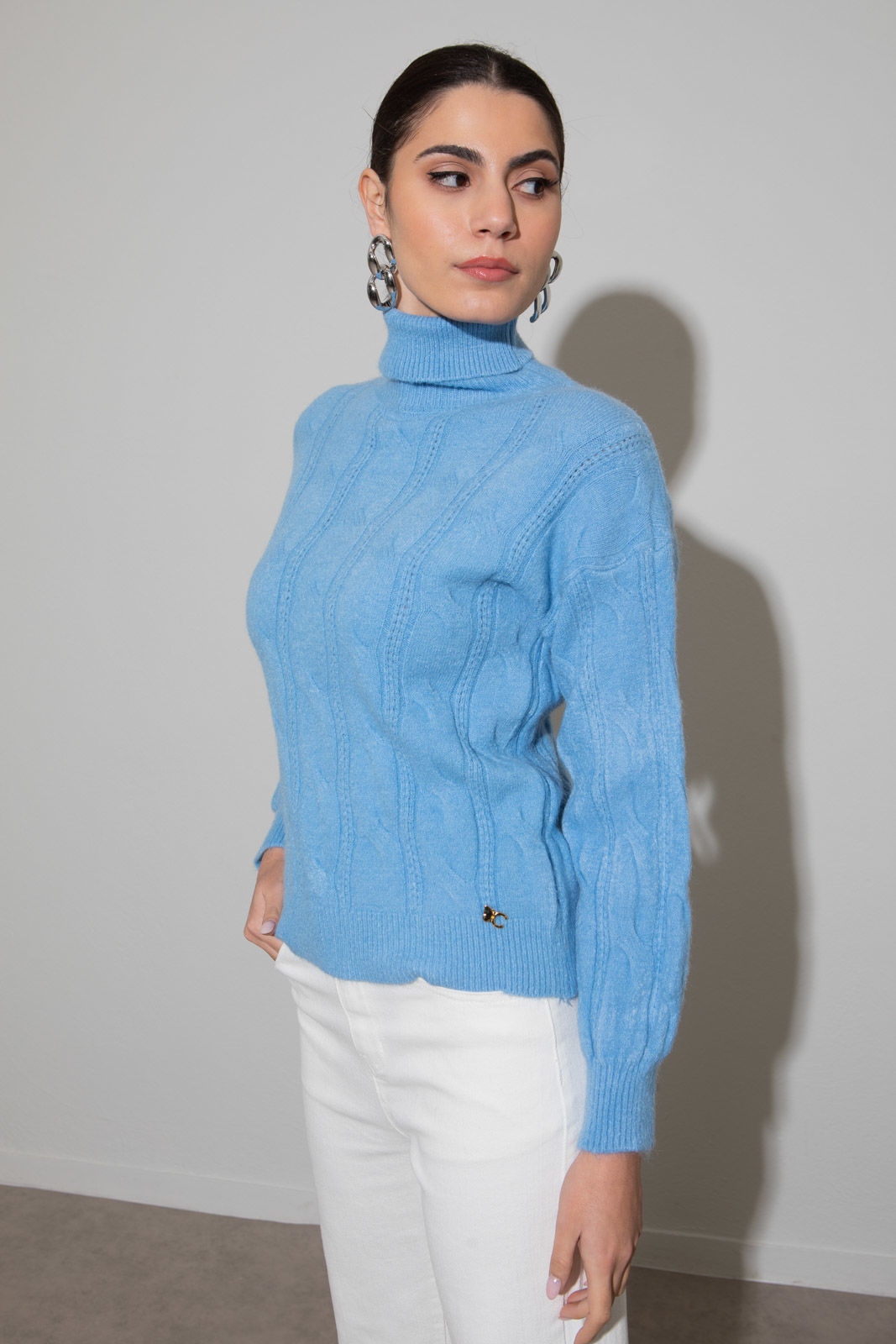 Picture of Turtleneck knitted blouse
