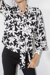 Picture of Front tie printed shirt