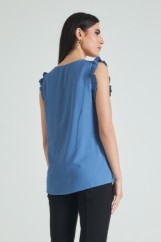 Picture of Sleeveless blouse with buttons