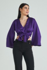 Picture of Satin top with knot