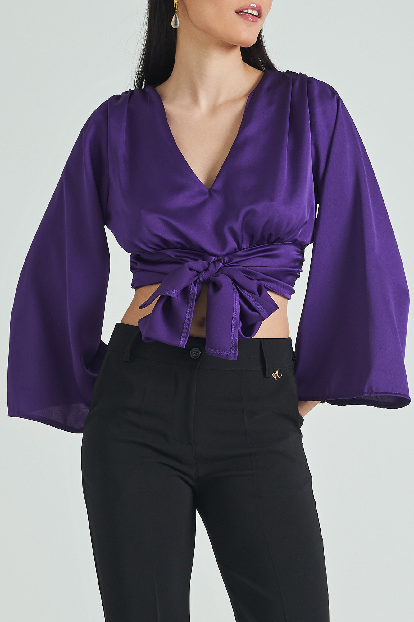 Picture of Satin top with knot