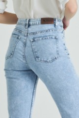 Picture of Mom fit ripped denim