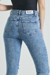 Picture of Highwaisted jeans with double button