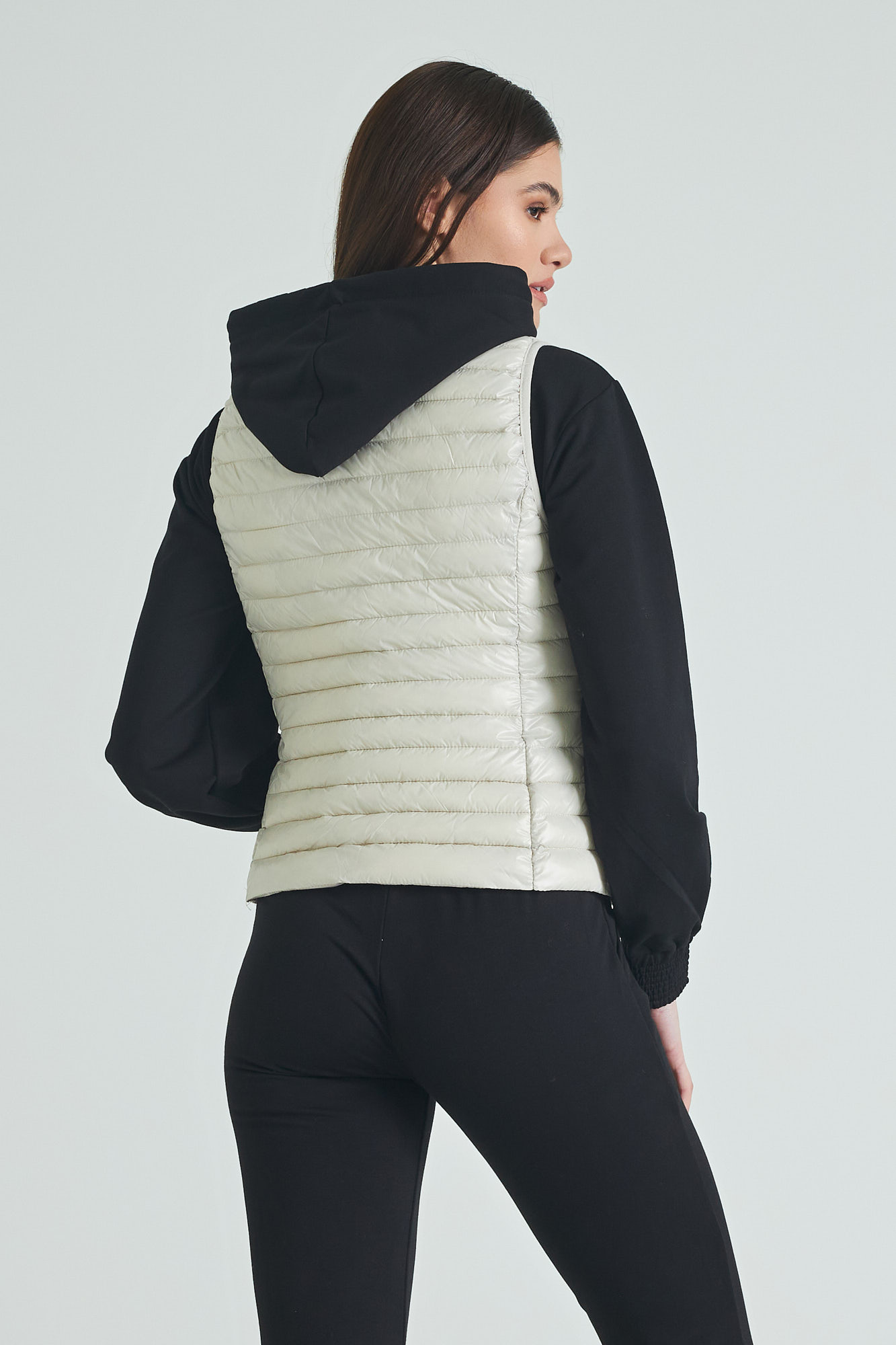 Picture of Sleeveless puffer jacket