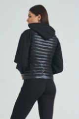 Picture of Sleeveless puffer jacket