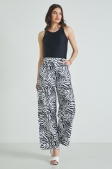 Picture of Animal print pants with pockets