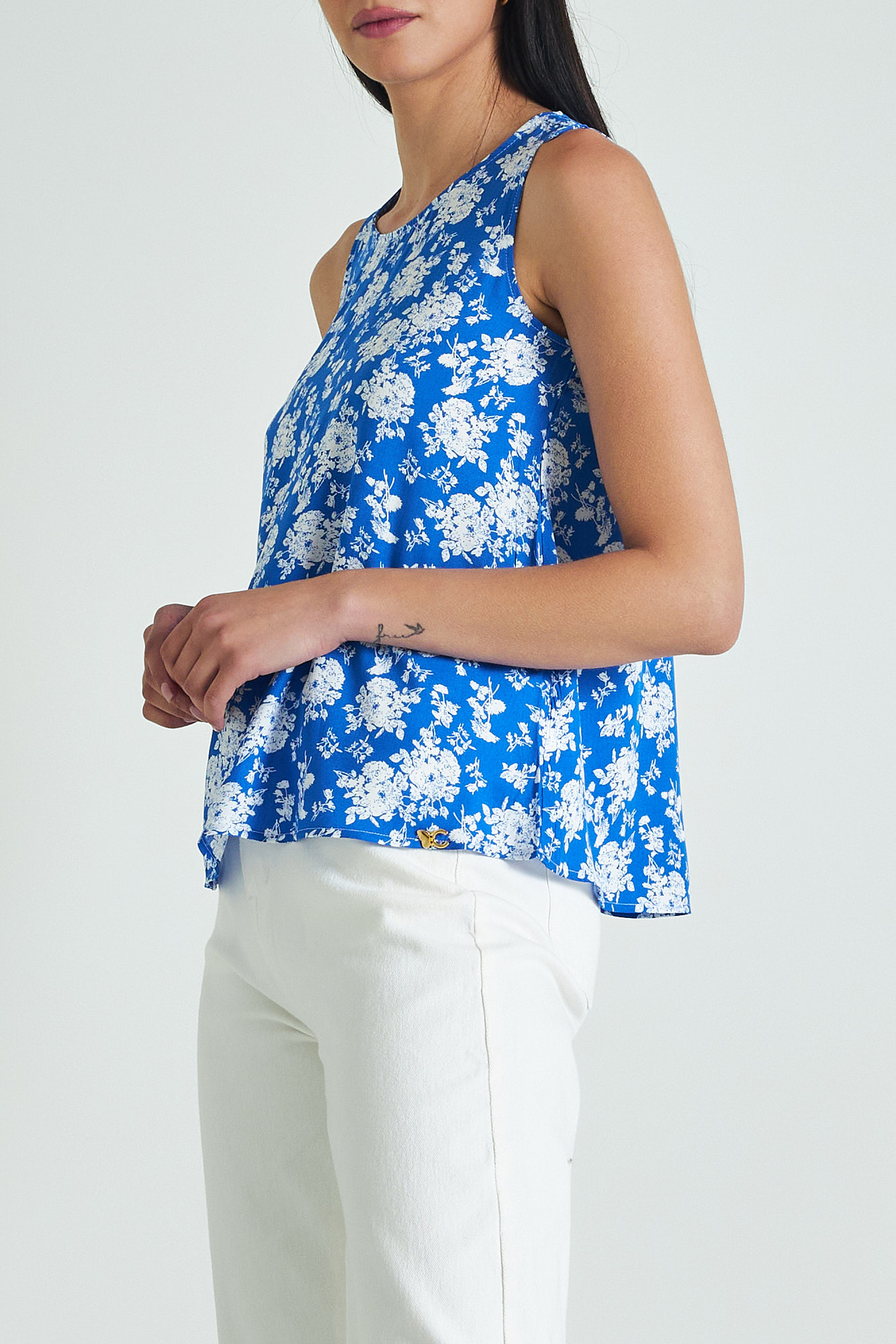 Picture of Sleeveless printed top