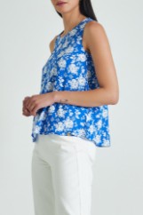 Picture of Sleeveless printed top