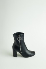 Picture of Heeled boots with zipper