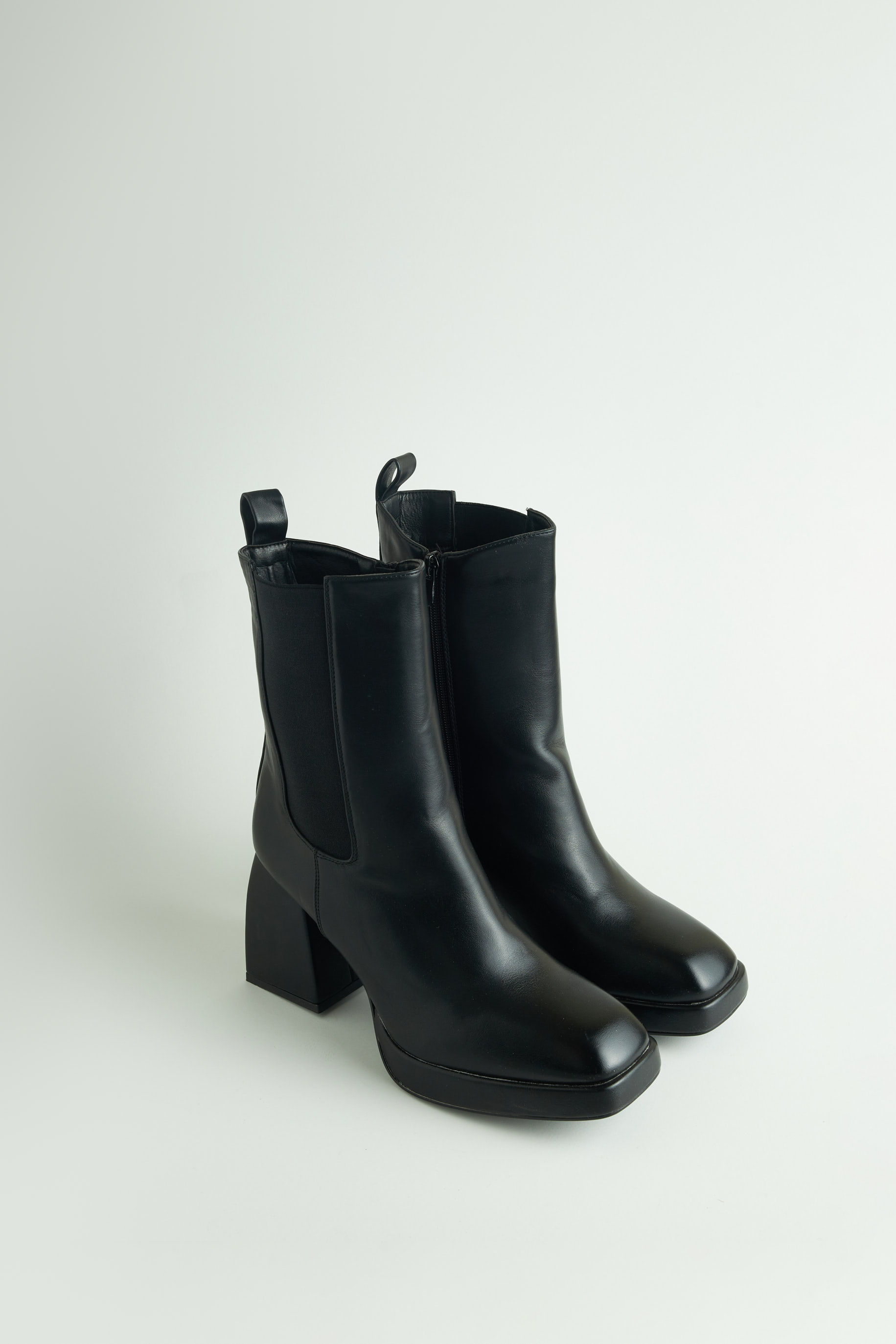 Picture of Platform heeled boots