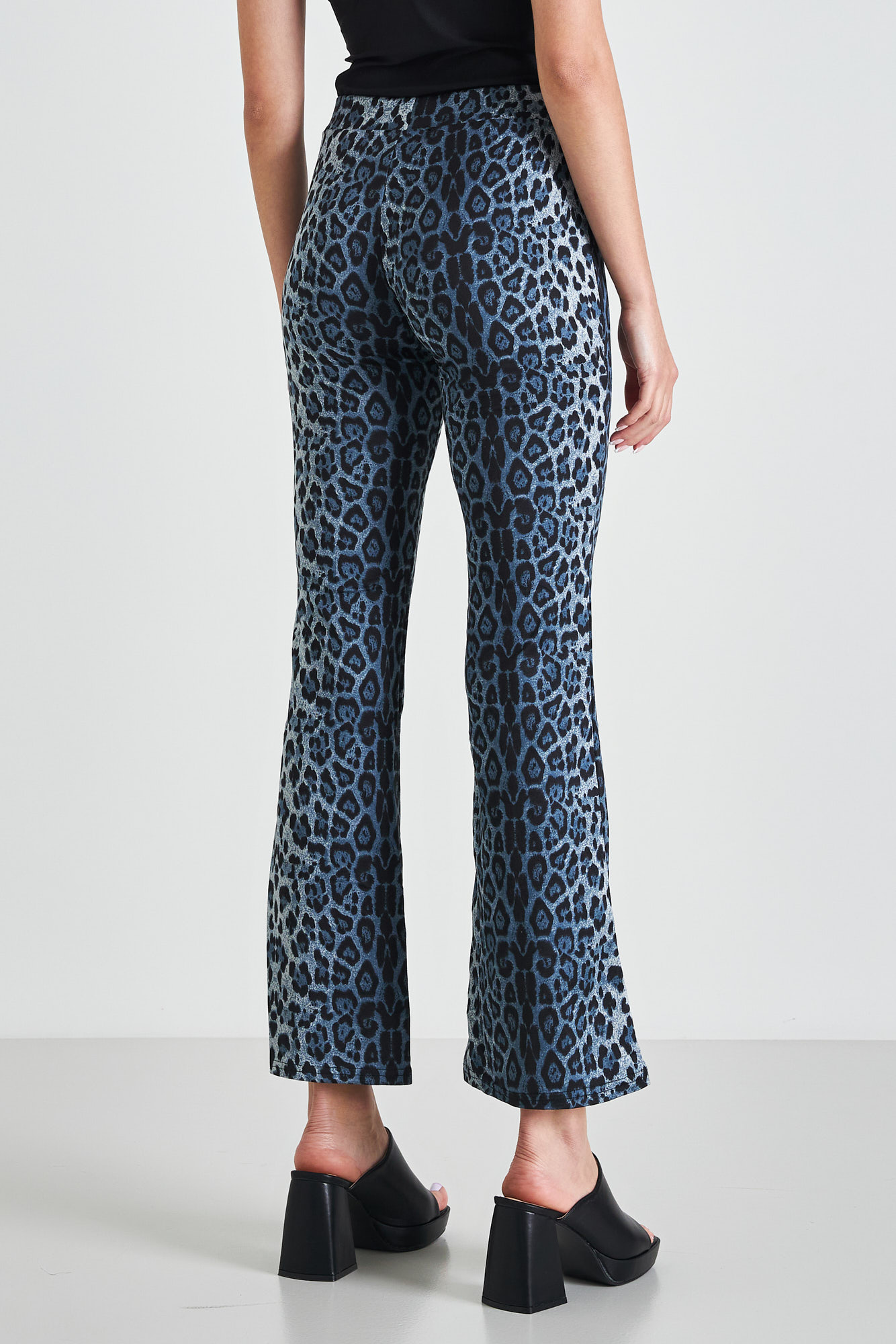 Picture of Flared animal print trousers