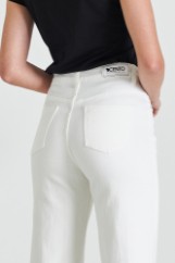 Picture of Denim pants with cut end