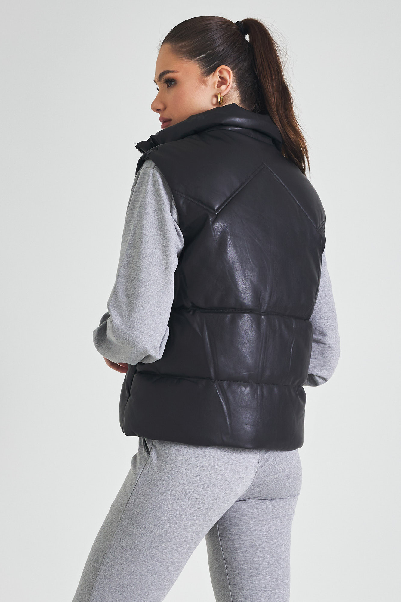 Picture of Sleeveless puffer jacket