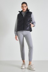 Picture of Sleeveless puffer jacket