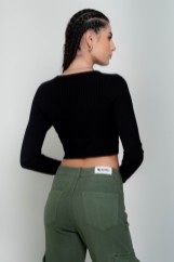 Picture of Cropped sweater with knot