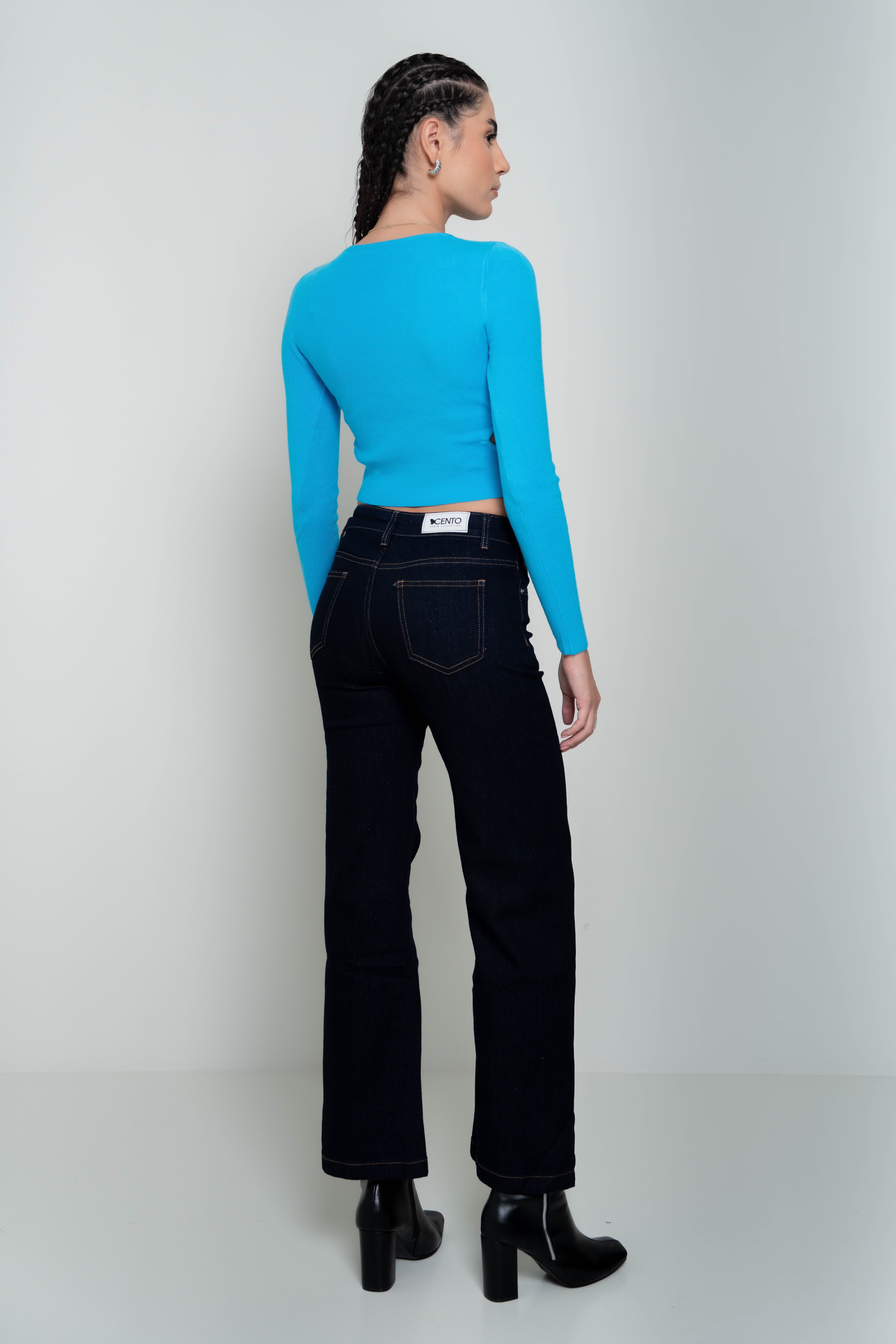Picture of Cropped sweater with slits