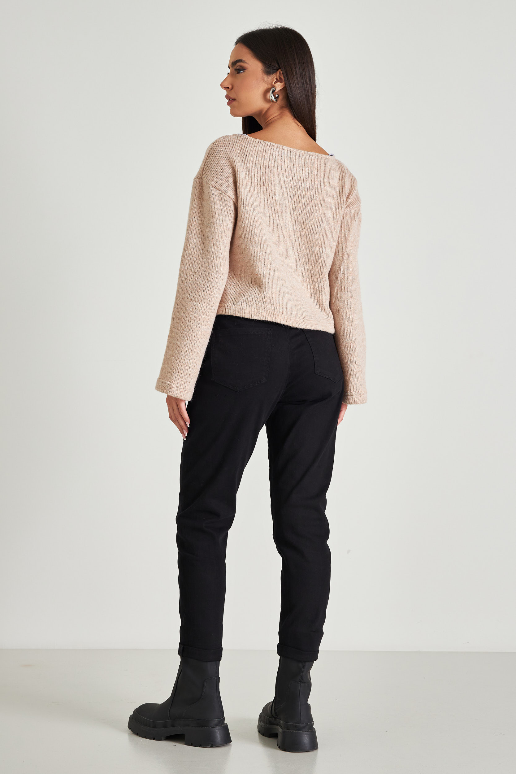 Picture of Knitted sweater with wide sleeves