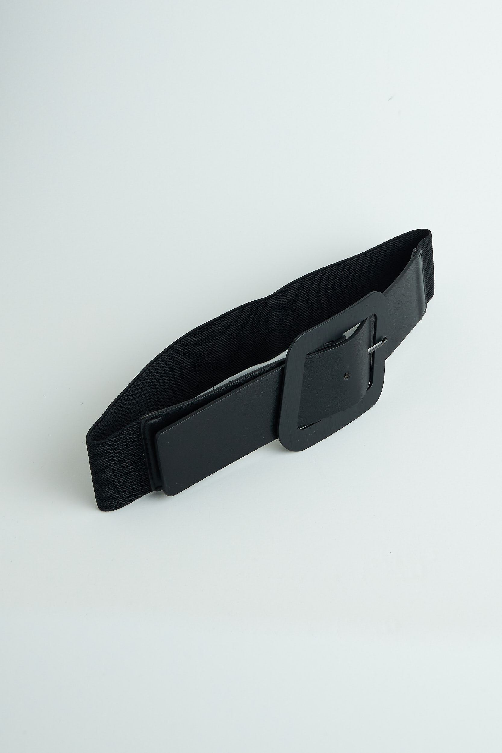Picture of Faux leather belt with geometric buckle