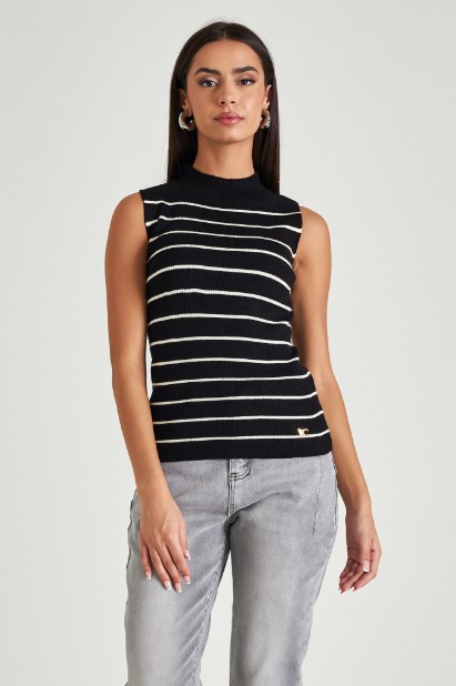 Picture of Sleeveless stripped sweater