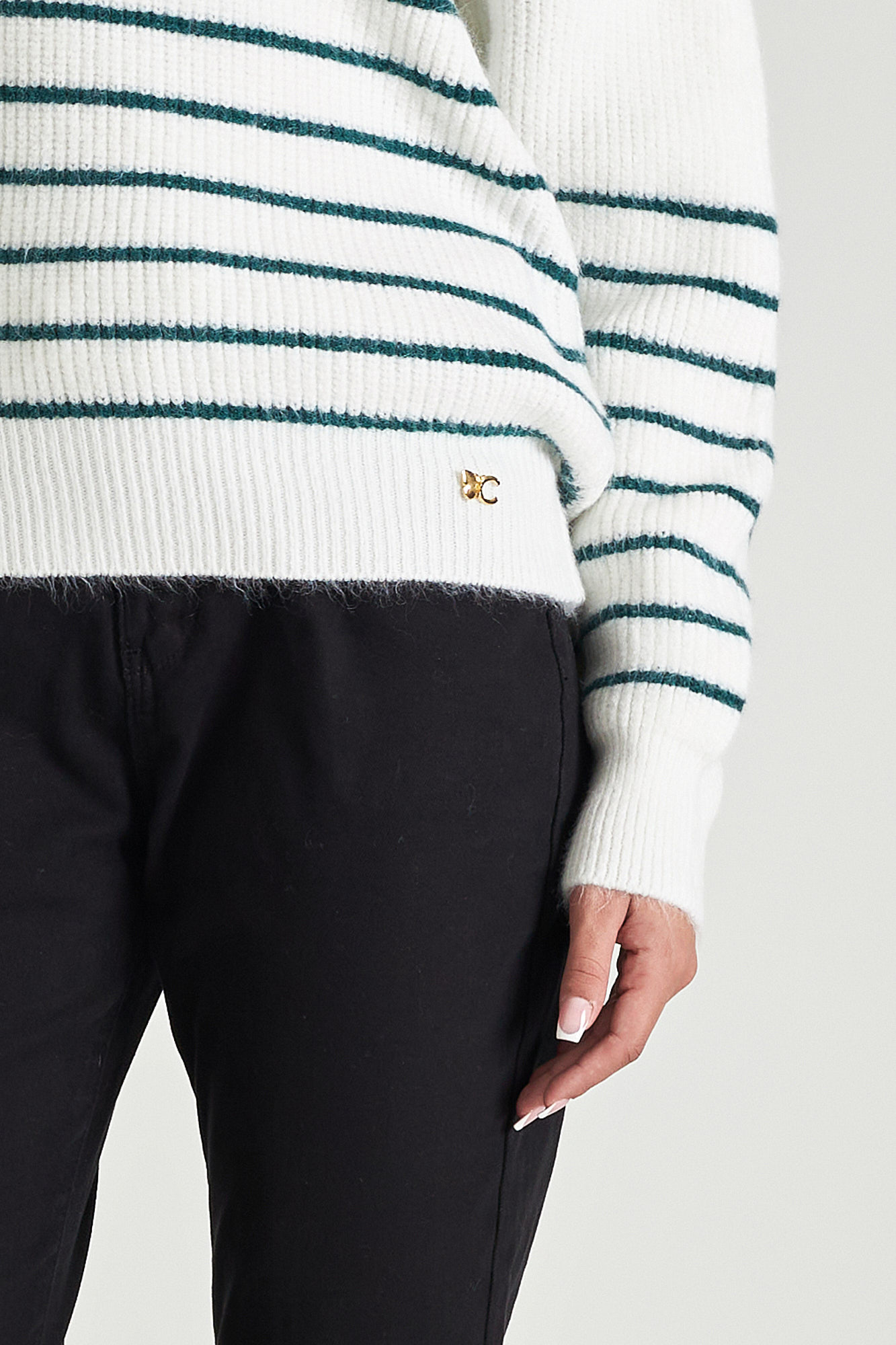 Picture of Thick knit stripped sweater