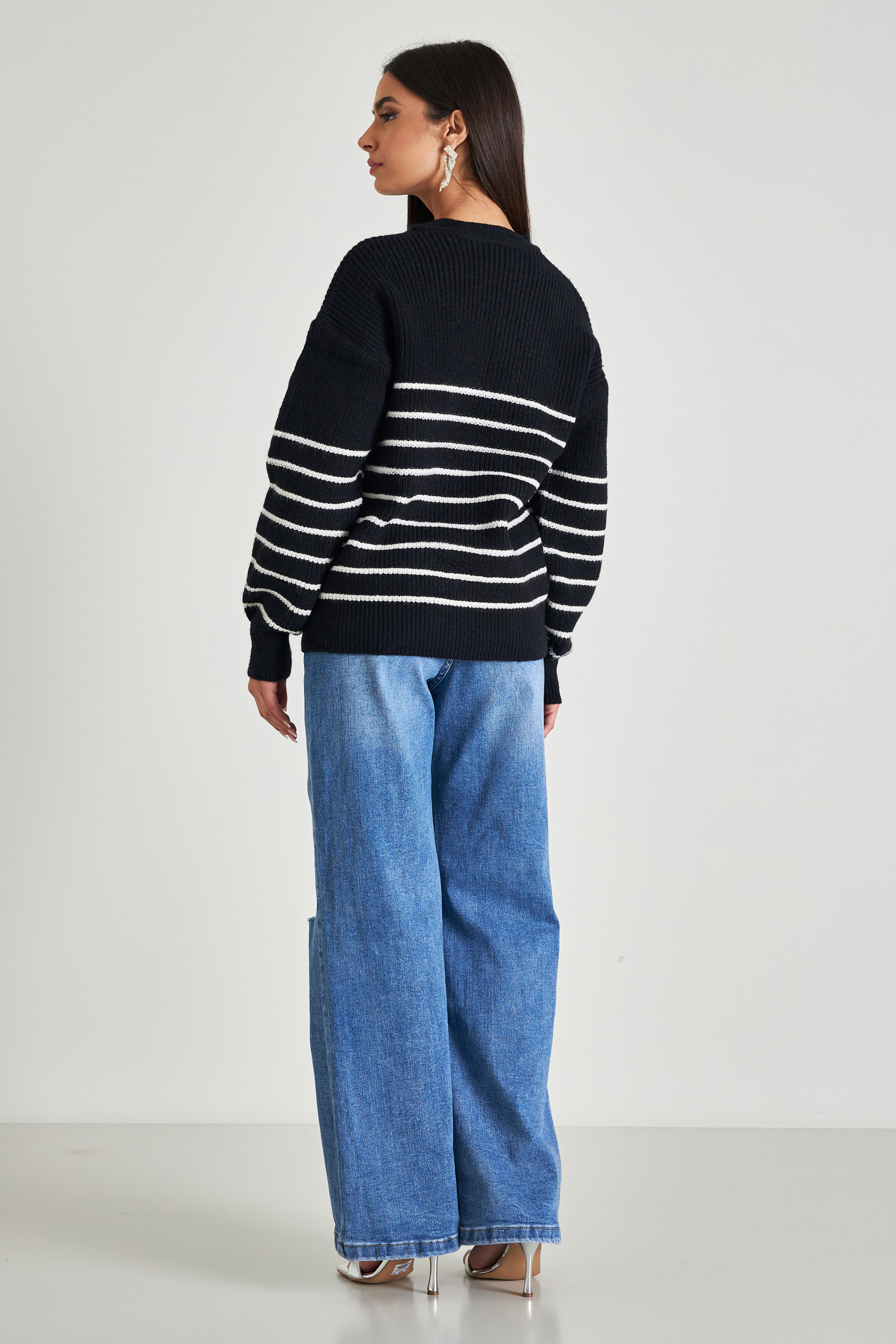 Picture of Thick knit stripped sweater
