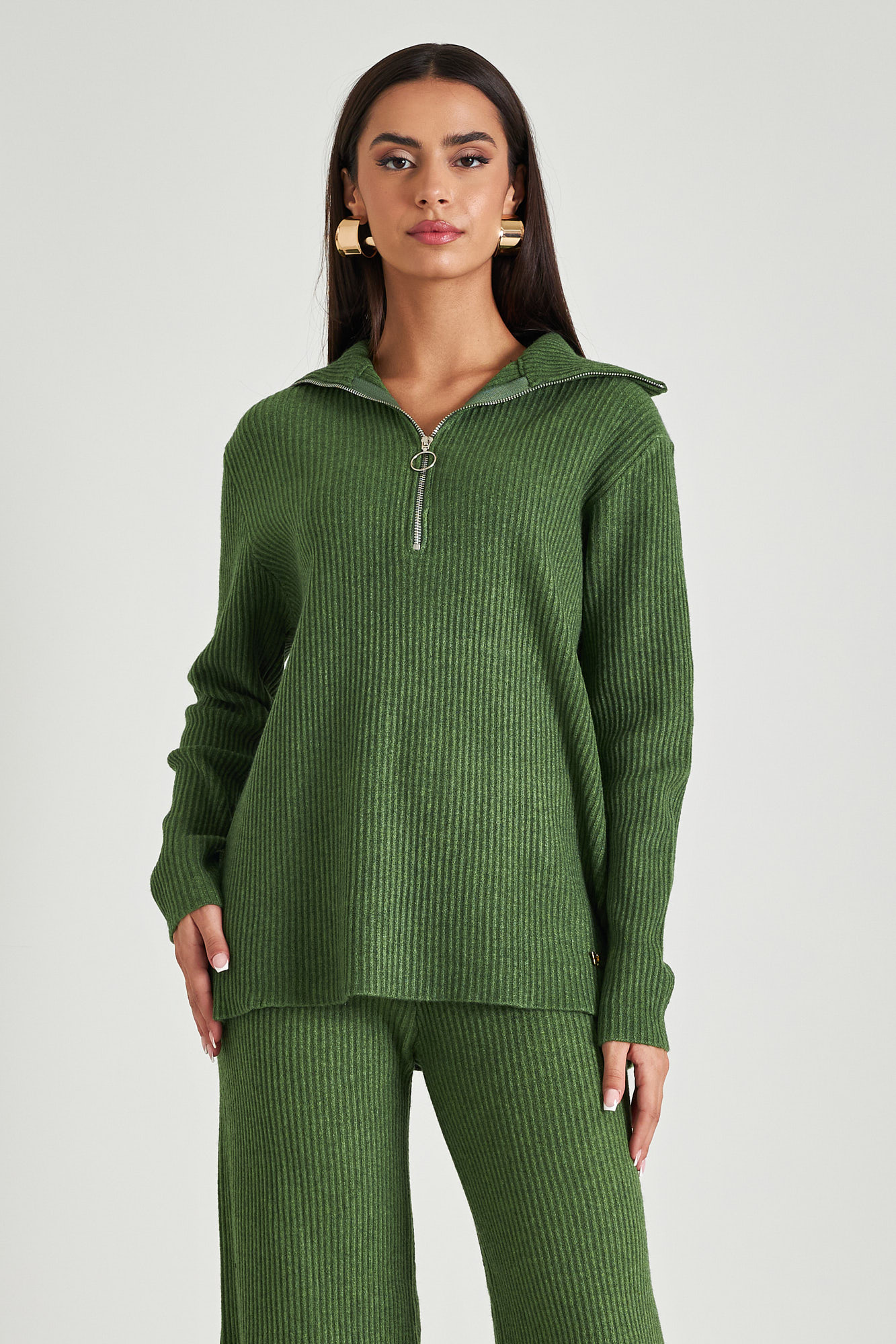 Picture of Ribbed sweater with zipper