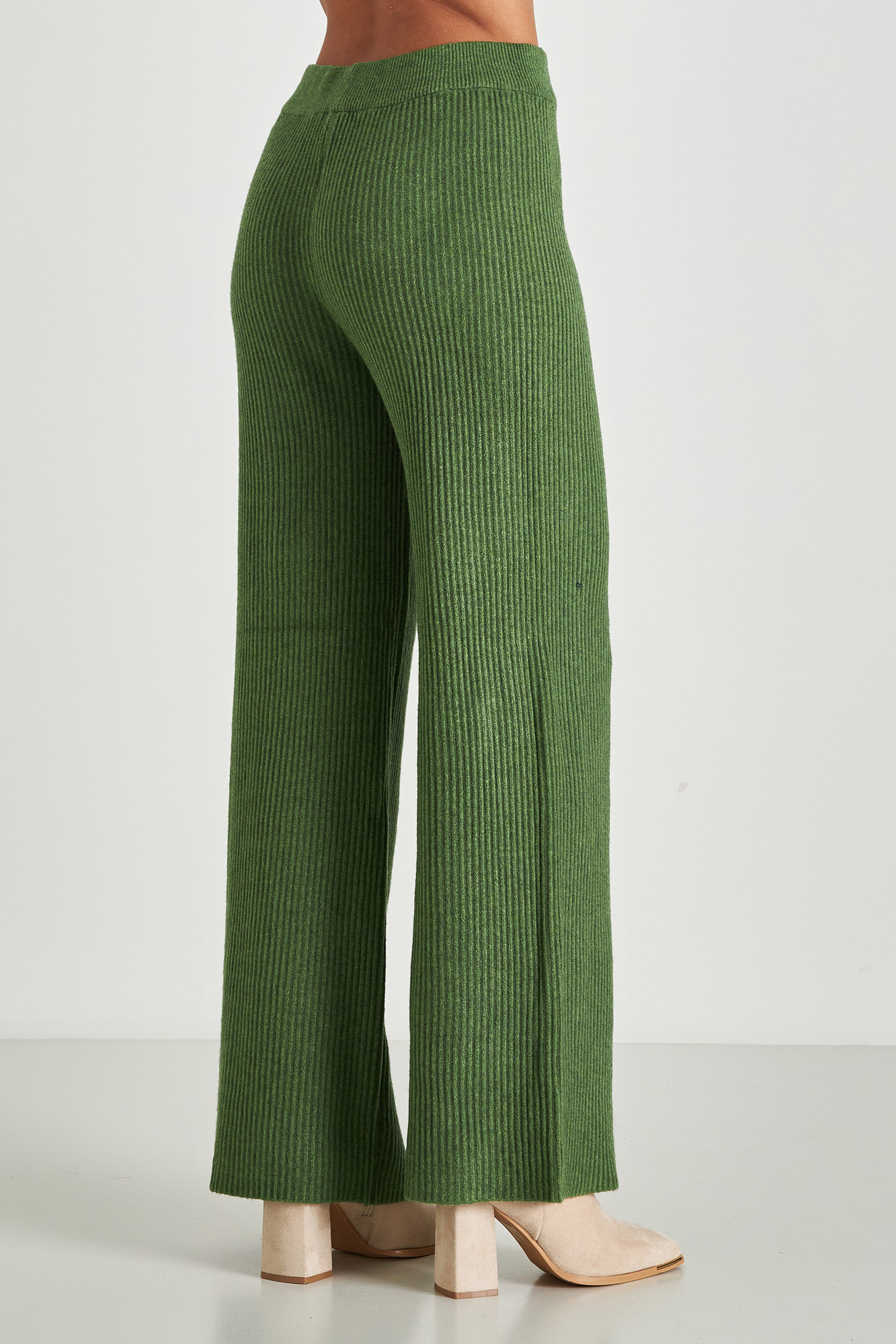 Picture of Ribbed knitted pants