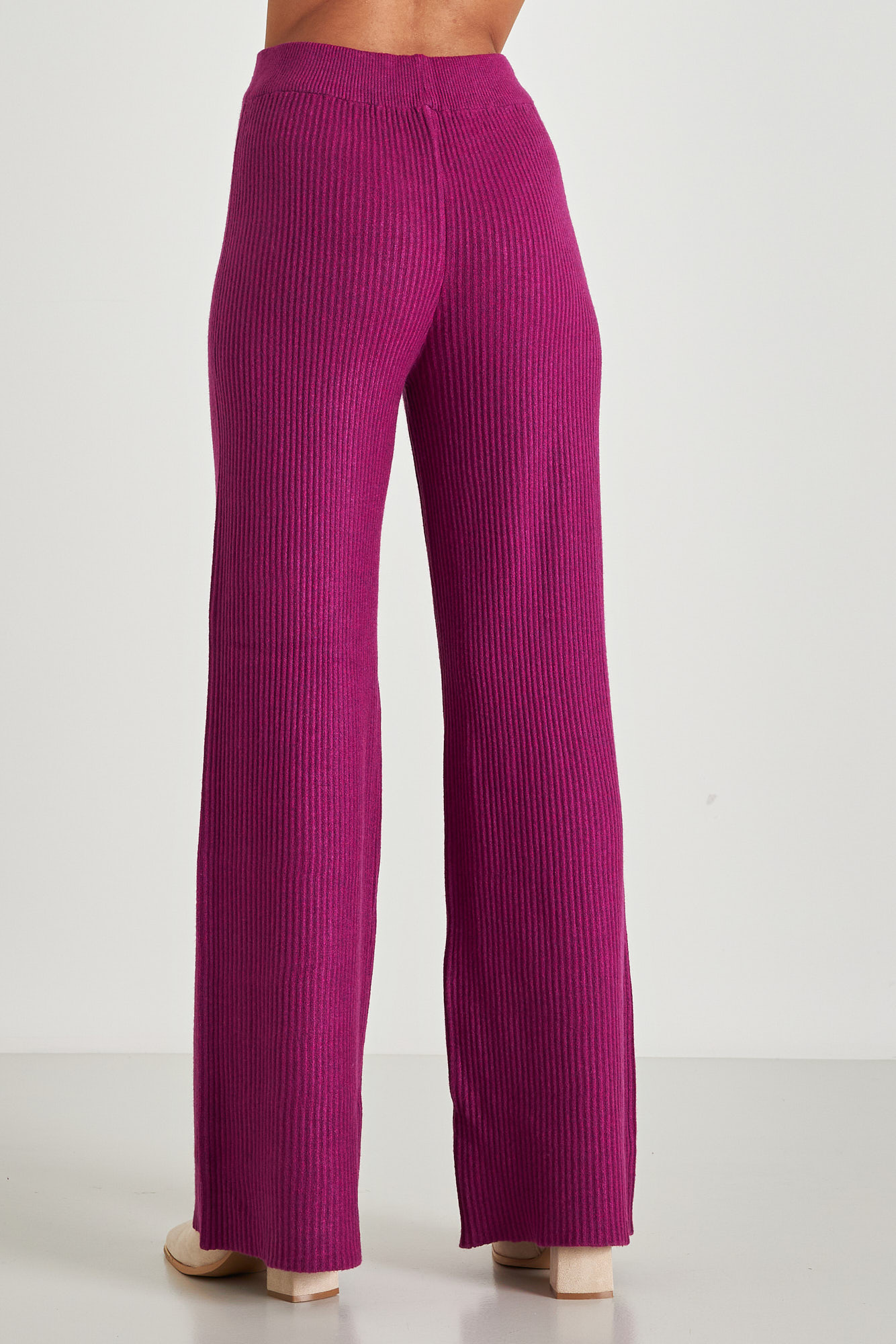 Picture of Ribbed knitted pants
