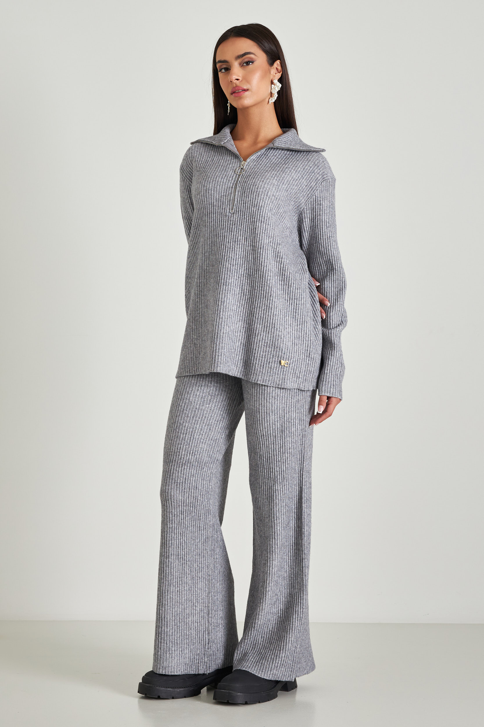 Picture of Ribbed knitted pants