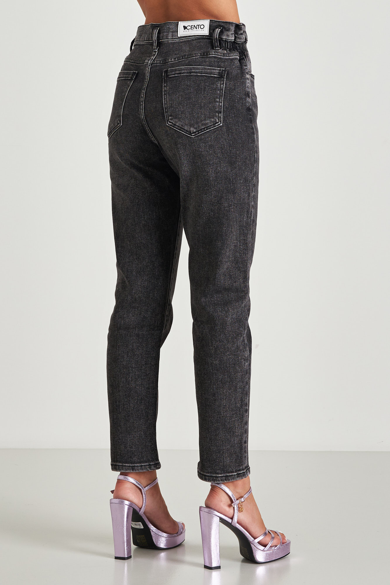Picture of Denim mom fit with waistband