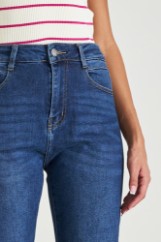 Picture of Highwaisted slim mom fit jeans