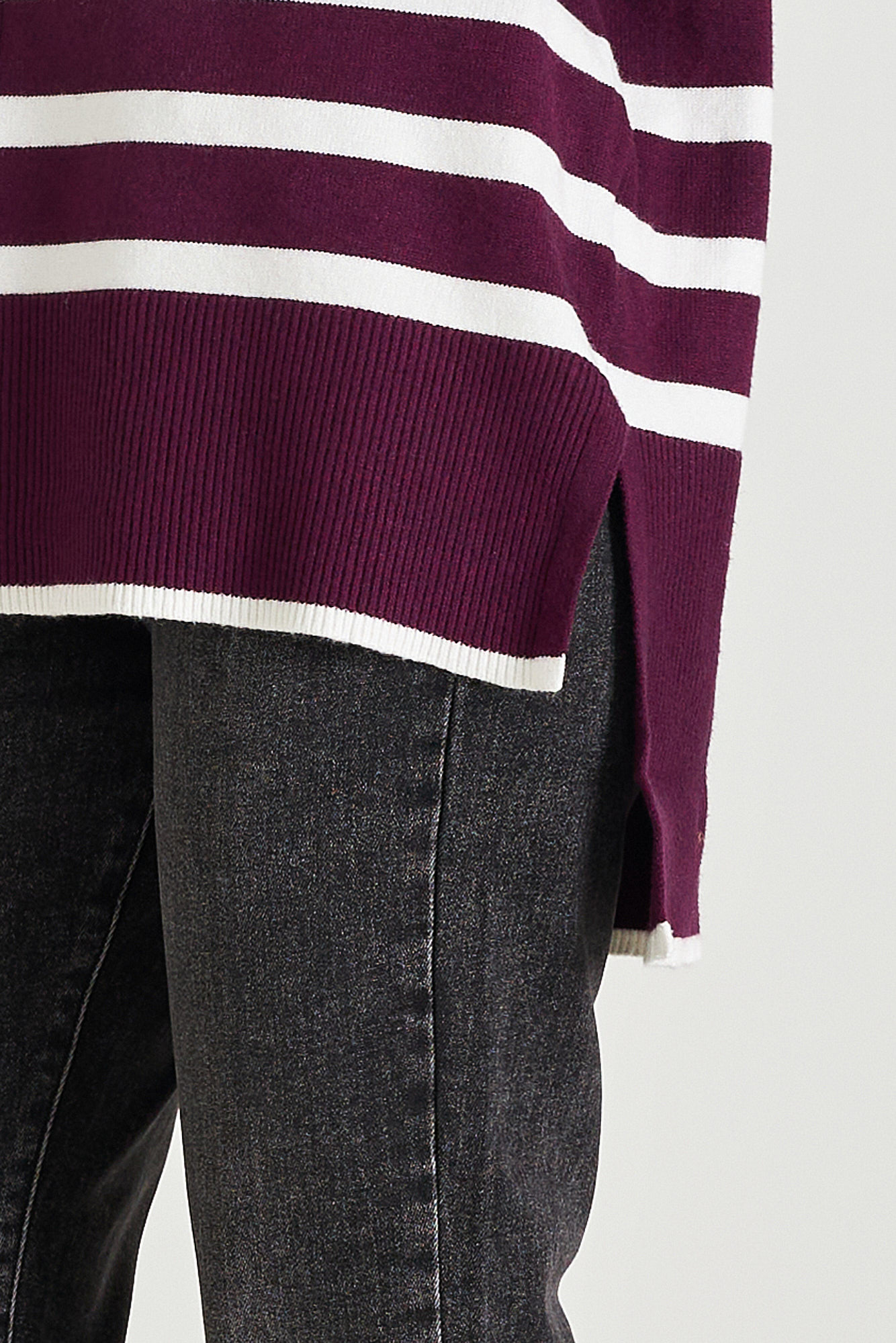 Picture of High neck stripped sweater