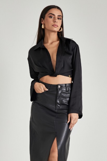 Picture of Satin crop top with zipper