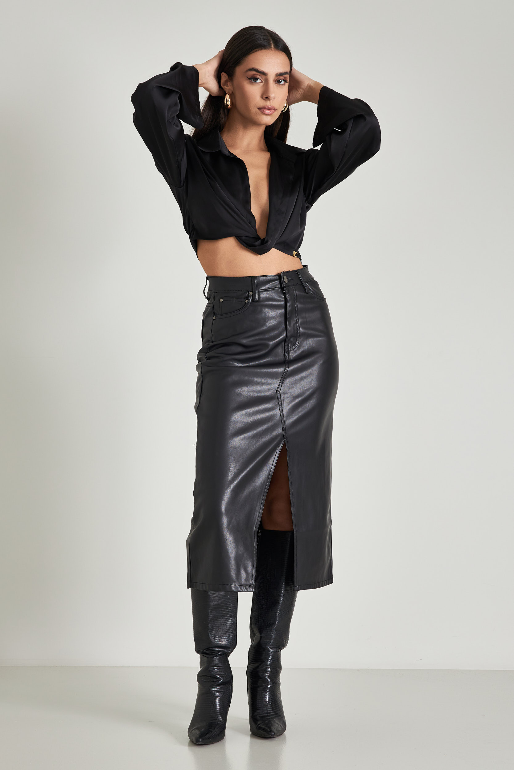 Picture of Satin crop top with zipper