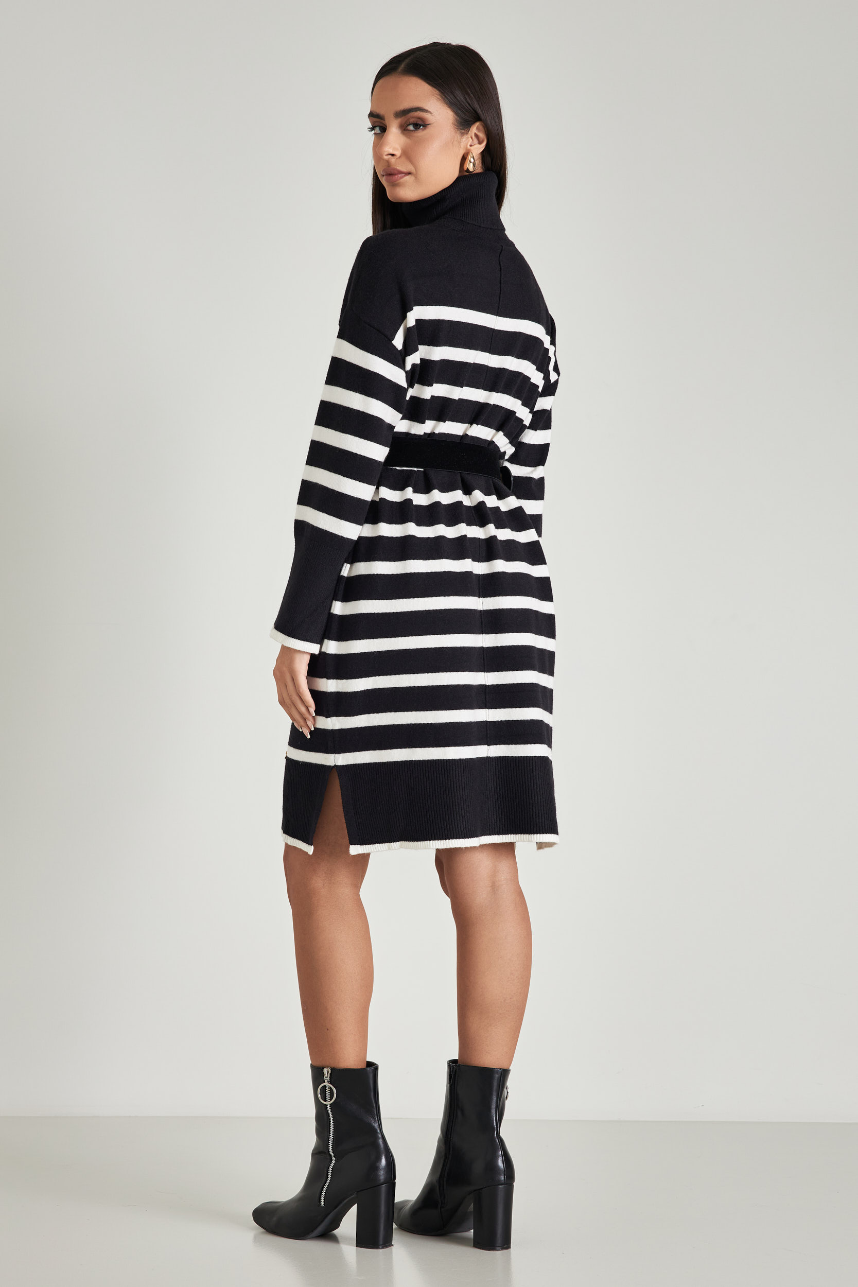 Picture of High neck stripped dress