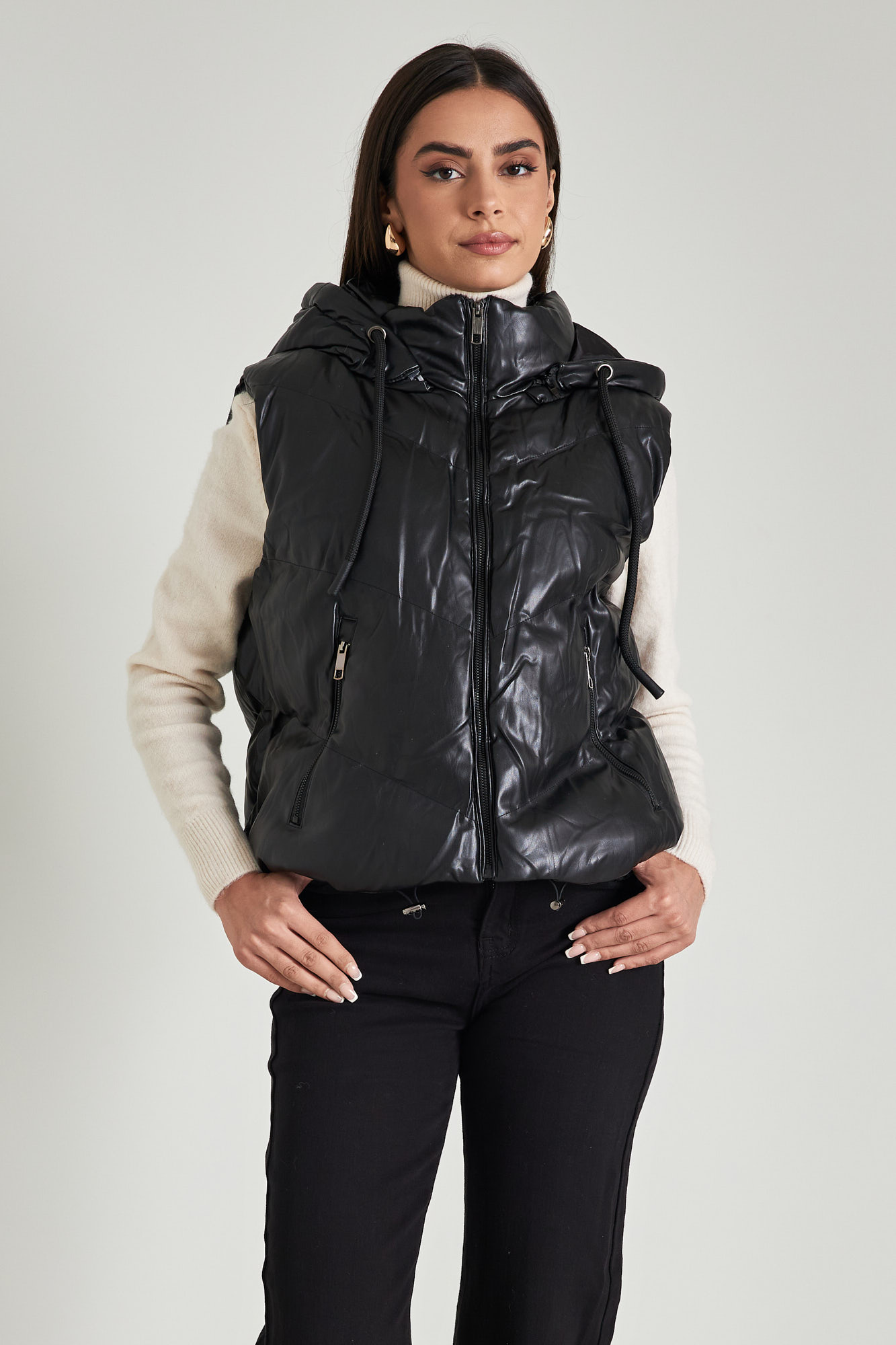 Picture of Sleeveless faux leather jacket