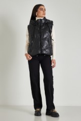 Picture of Sleeveless faux leather jacket