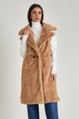 Picture of Sleeveless fur coat