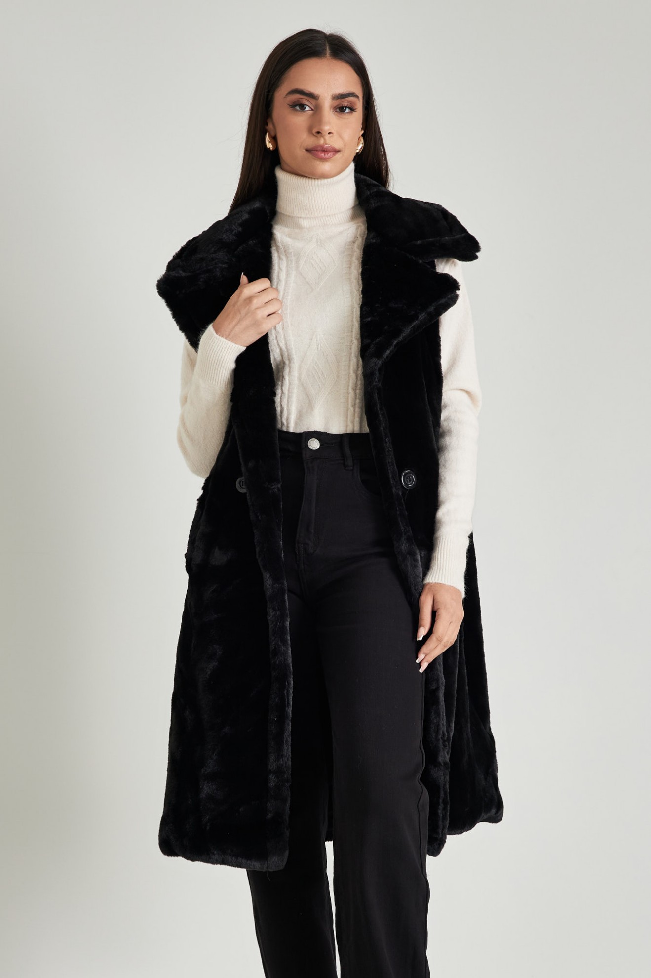 Picture of Sleeveless fur coat