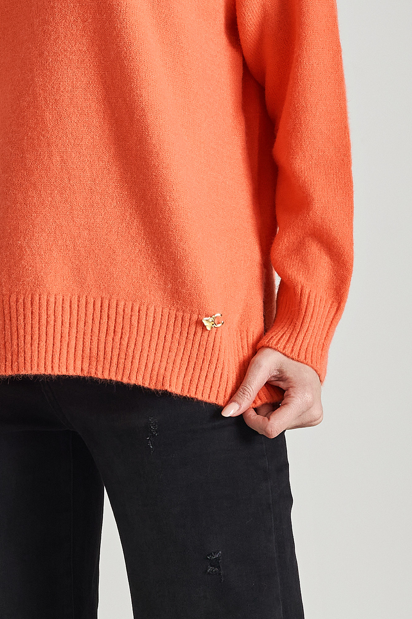 Picture of High neck loose sweater