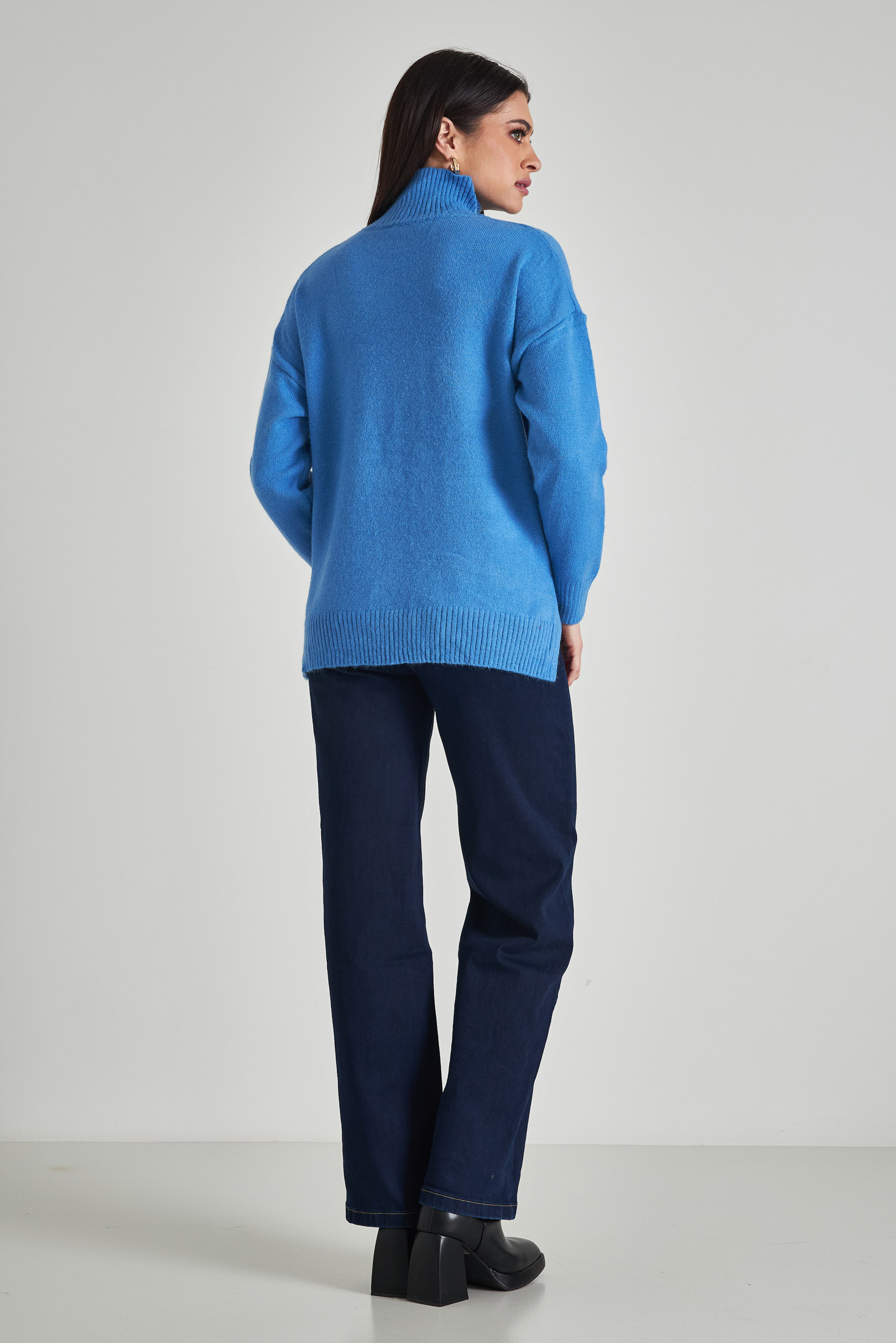 Picture of High neck loose sweater