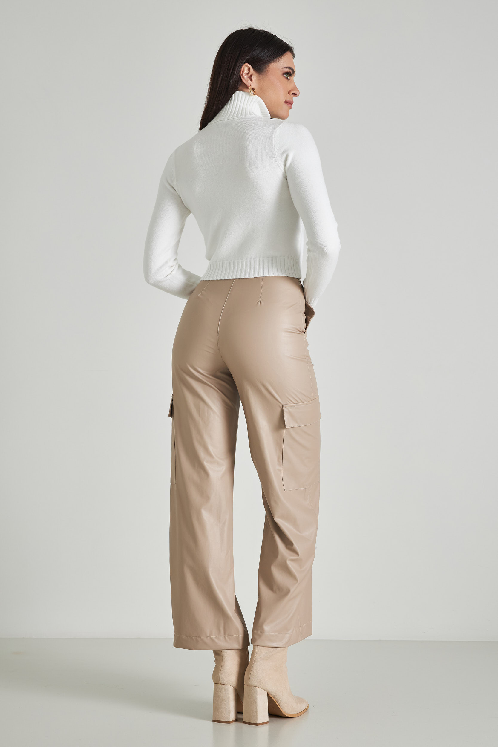 Picture of Cropped high neck sweater