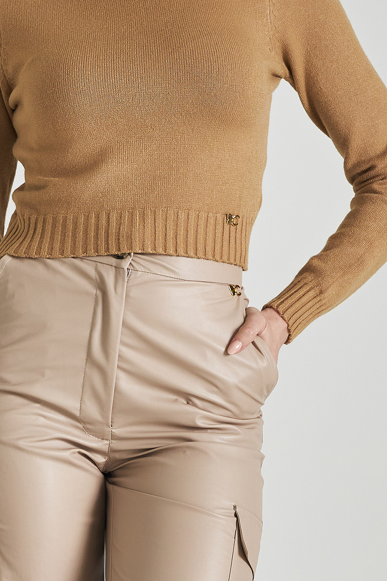 Picture of Cropped high neck sweater