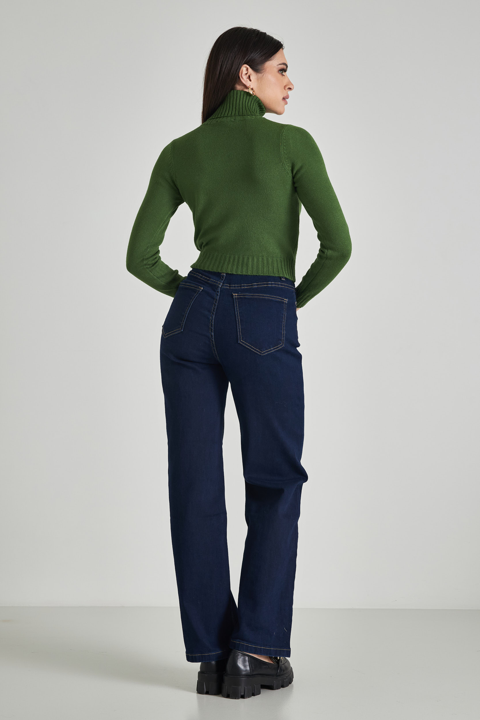 Picture of Cropped high neck sweater